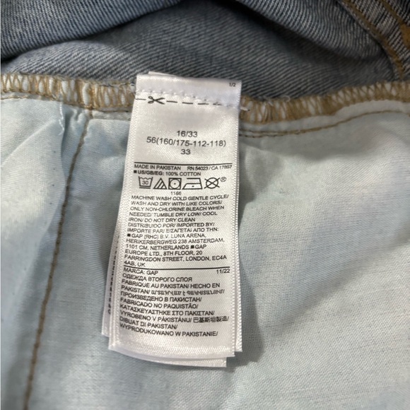 Gap Denim Mid Rise Stride Short Cut Off Shorts In Medium Wash Women’s Size 16/33 - Picture 4 of 10